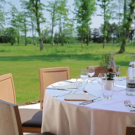 La Du Lac- 3 For 6 People *