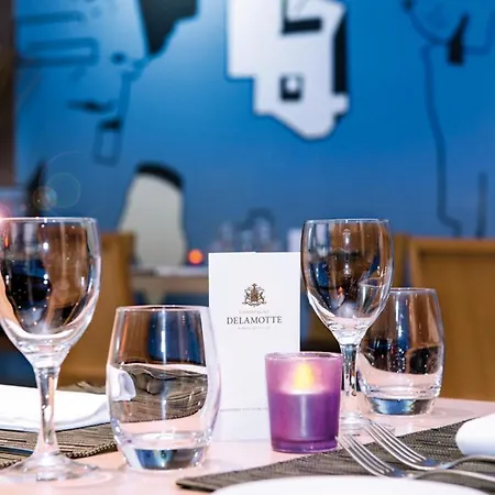 La Du Lac- 3 For 6 People