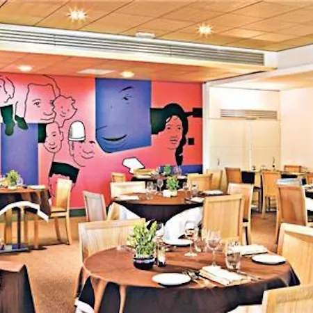 La Du Lac- 3 For 6 People *